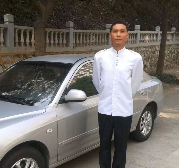 深圳包車司機